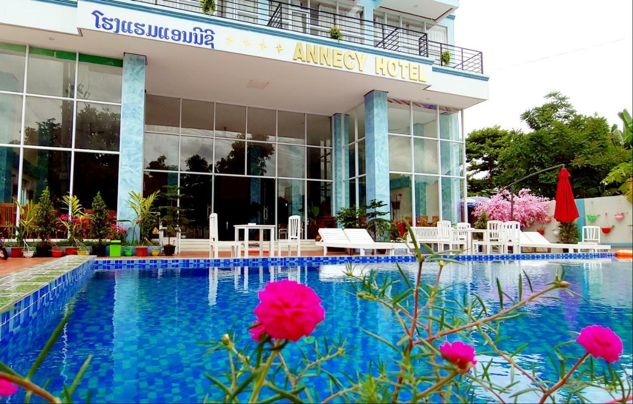 Annecy Hotel Vang Vieng Eksteriør billede