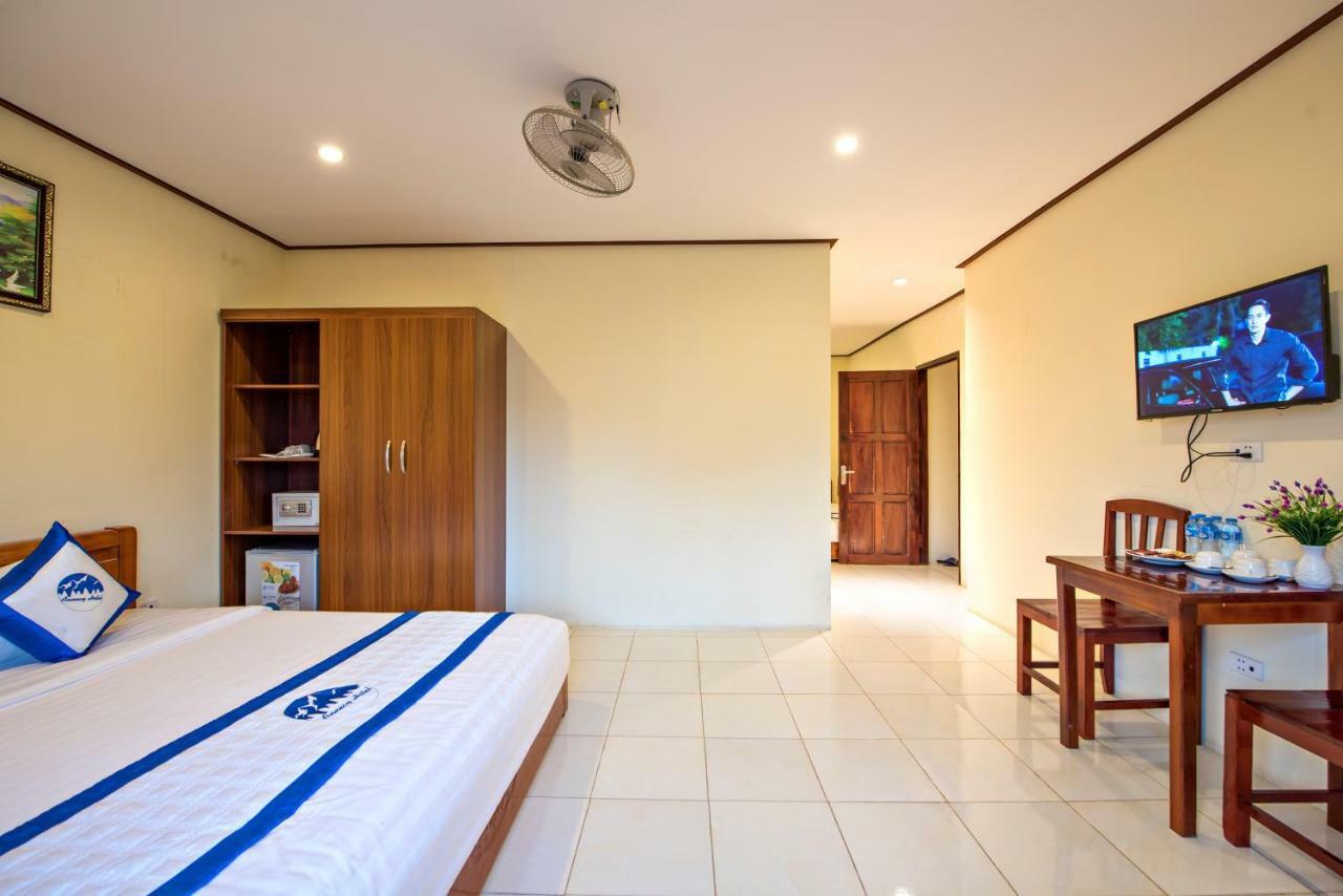 Annecy Hotel Vang Vieng Eksteriør billede