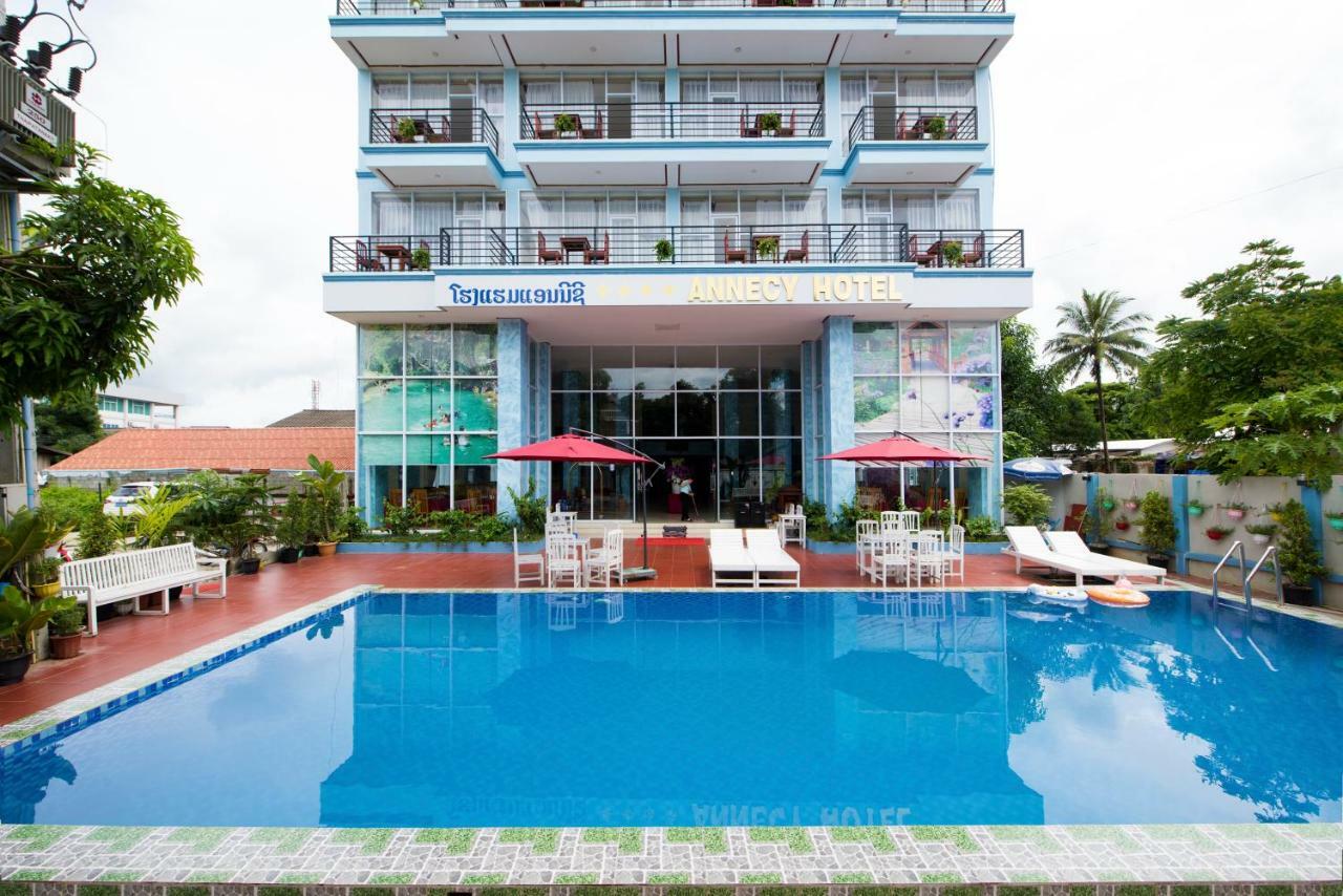 Annecy Hotel Vang Vieng Eksteriør billede